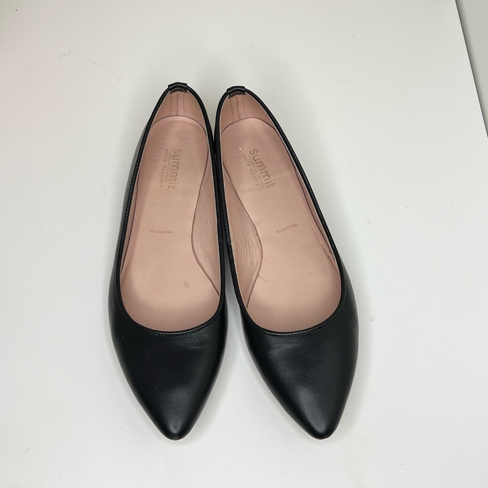 Sleek Black Leather Flats for Everyday Comfort